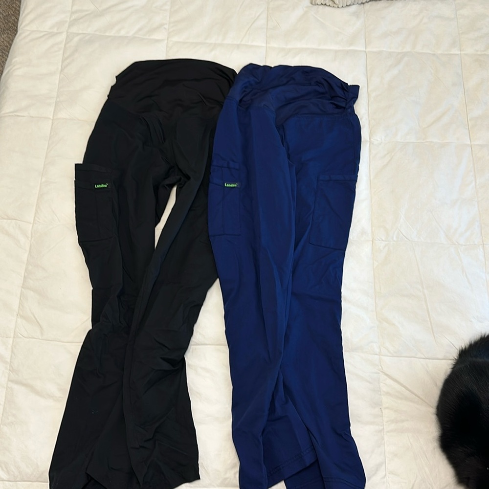 Maternity scrub pants - black and navy